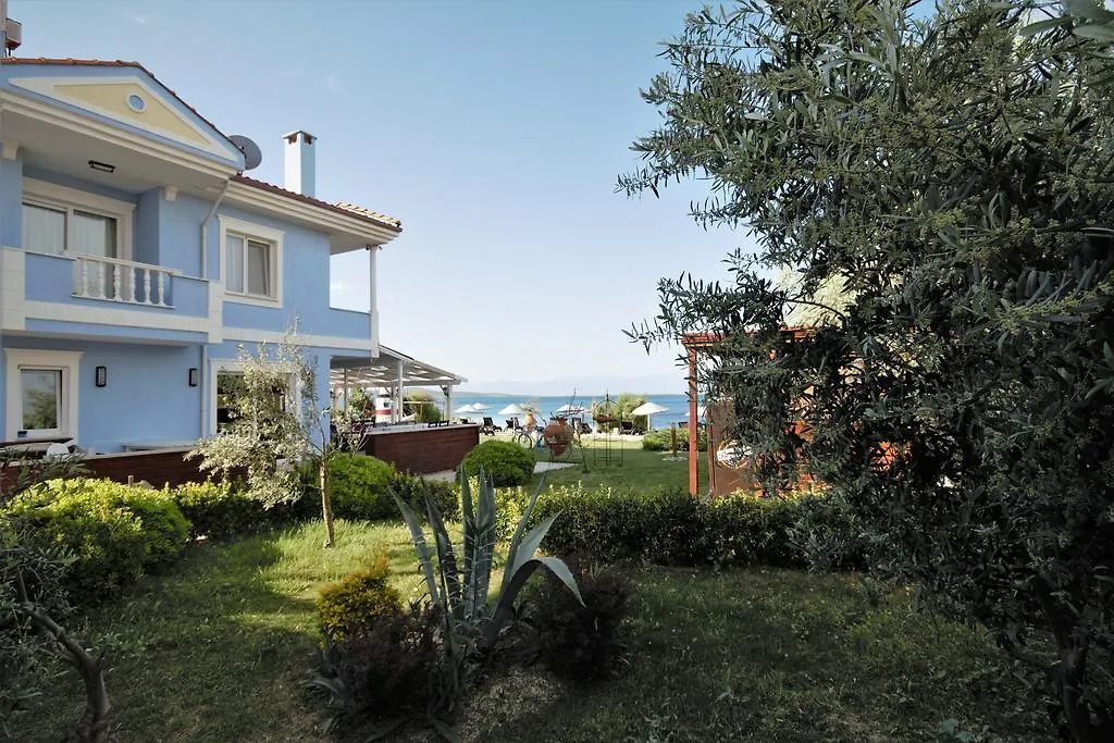 Cundavilla Hotel & Suites Ayvalik 2*,