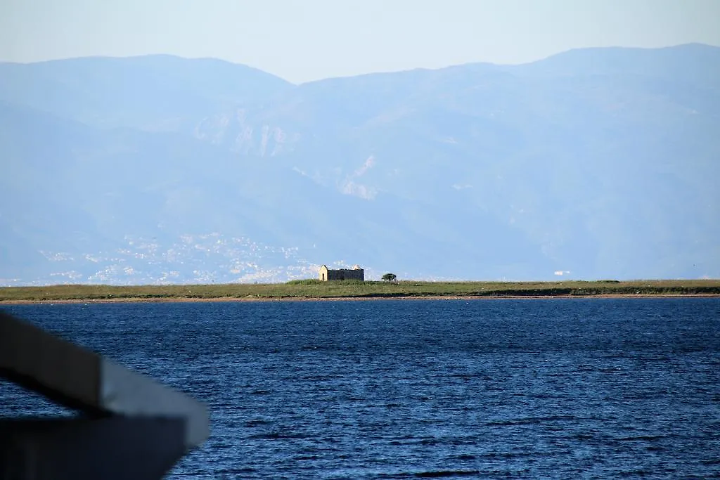 Cundavilla Hotel & Suites Ayvalik 2*,