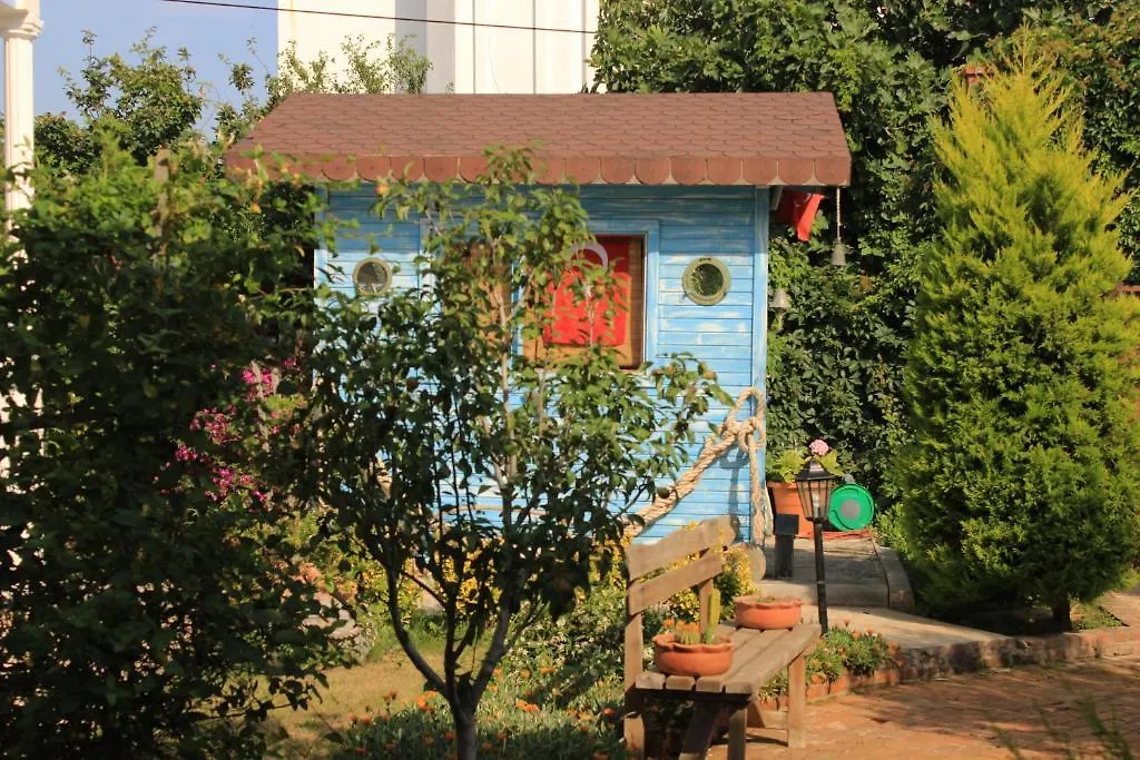 Cundavilla Hotel & Suites Ayvalik 2*,